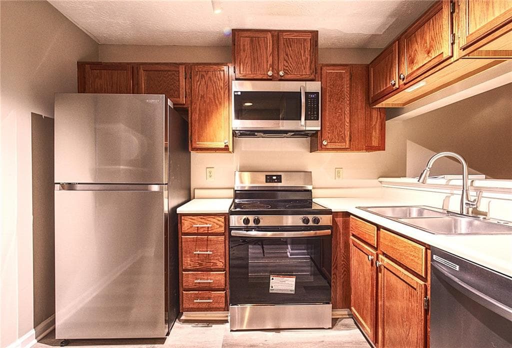 2 bedroom, 2 bathroom, 900 sq ft condominium for sale at 436 Teal Court, Roswell, GA 30076 — photo 5