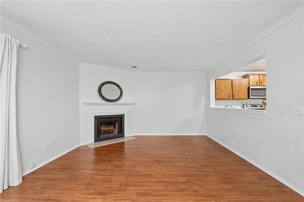 2 bedroom, 3 bathroom, 1,200 sq ft townhouse for sale at 2906 Queen Anne Court, Sandy Springs, GA 30350 — photo 6
