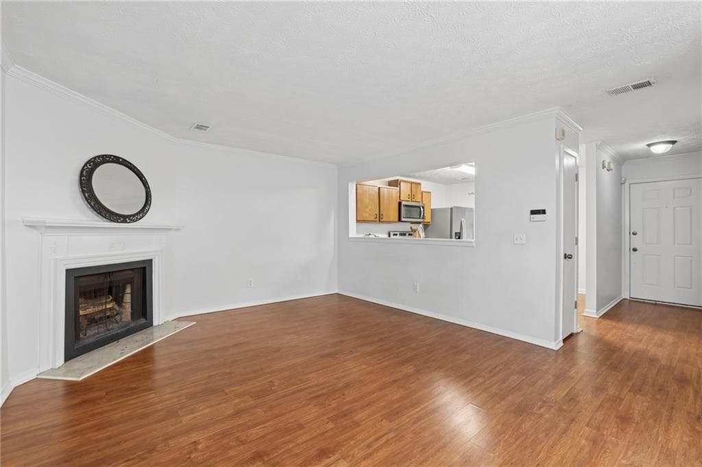 2 bedroom, 3 bathroom, 1,200 sq ft townhouse for sale at 2906 Queen Anne Court, Sandy Springs, GA 30350 — photo 7
