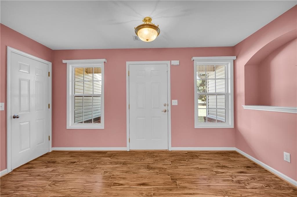 4 bedroom, 2 bathroom, 1,976 sq ft single family residence for sale at 123 Berry Hill Lane, Hoschton, GA 30548 — photo 6
