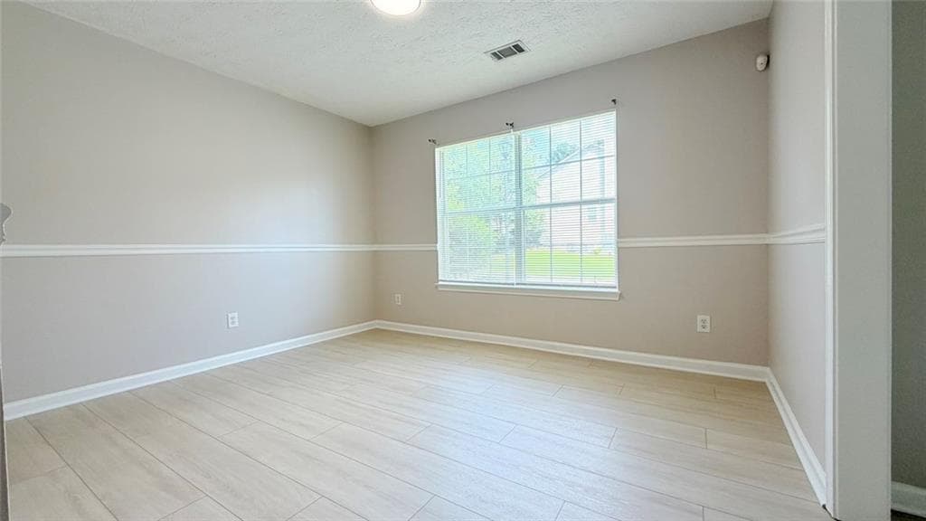 4 bedroom, 4 bathroom, 2,613 sq ft single family residence under contract at 3010 Ennfield Lane, Duluth, GA 30096 — photo 5