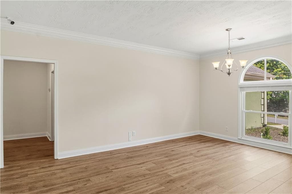 3 bedroom, 2 bathroom, 2,576 sq ft single family residence for sale at 709 Oak Moss Drive, Lawrenceville, GA 30043 — photo 5