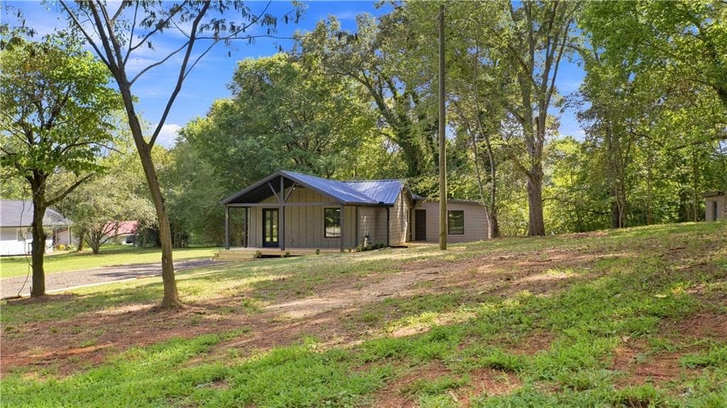 3 bedroom, 2 bathroom, 1,451 sq ft single family residence for sale at 13 W Center Road, Rome, GA 30161 — photo 7