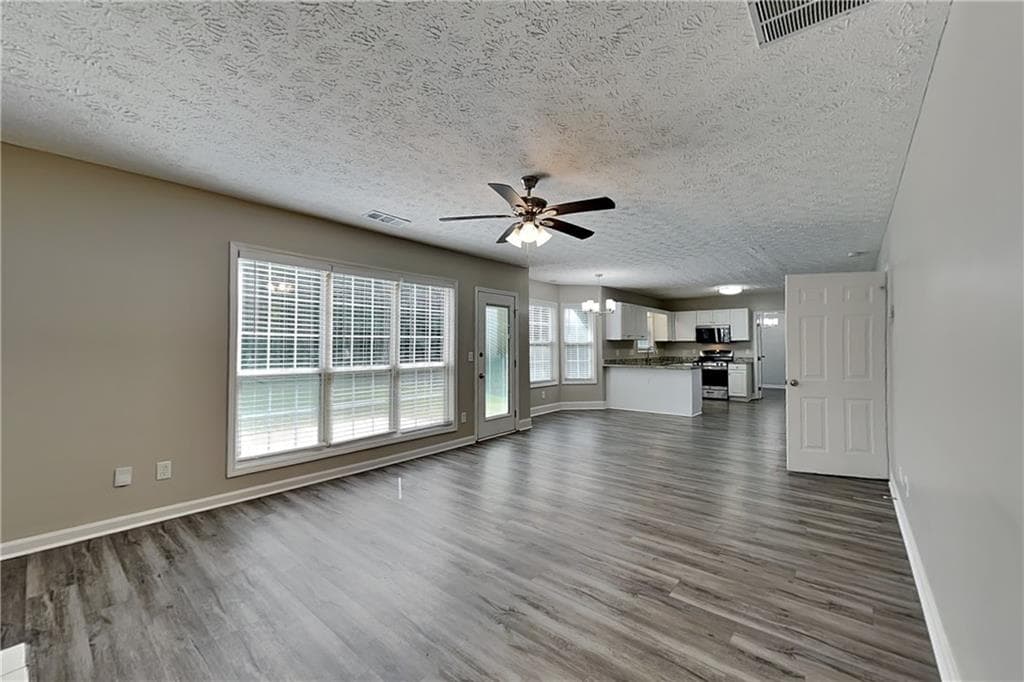 3 bedroom, 3 bathroom, 2,733 sq ft single family residence for rent at 105 Meadow Crest Court, Powder Springs, GA 30127 for $2,080 a month — photo 3
