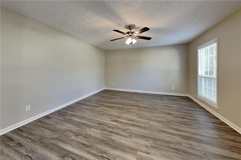 3 bedroom, 3 bathroom, 2,733 sq ft single family residence for rent at 105 Meadow Crest Court, Powder Springs, GA 30127 for $2,080 a month — photo 5