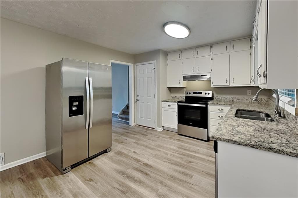 3 bedroom, 2 bathroom, 1,575 sq ft single family residence for rent at 5104 Dogwood Hills Drive, Sugar Hill, GA 30518 for $2,075 a month — photo 4
