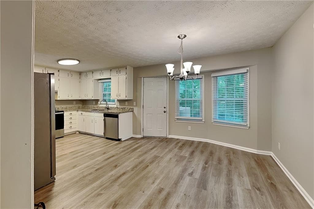 3 bedroom, 2 bathroom, 1,575 sq ft single family residence for rent at 5104 Dogwood Hills Drive, Sugar Hill, GA 30518 for $2,075 a month — photo 5