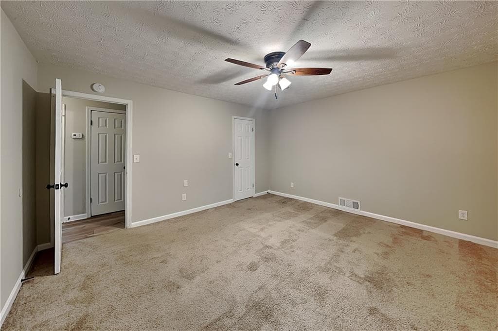 3 bedroom, 2 bathroom, 1,575 sq ft single family residence for rent at 5104 Dogwood Hills Drive, Sugar Hill, GA 30518 for $2,075 a month — photo 8
