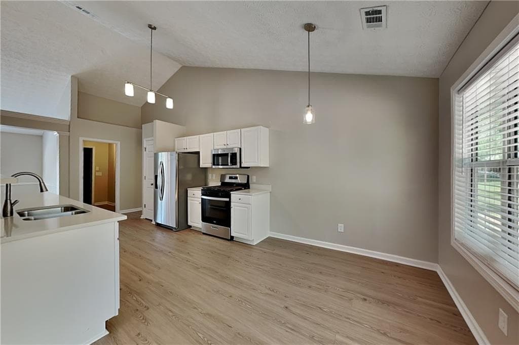 3 bedroom, 2 bathroom, 1,789 sq ft single family residence for rent at 2494 Insdale Trace, Acworth, GA 30101 for $2,195 a month — photo 7