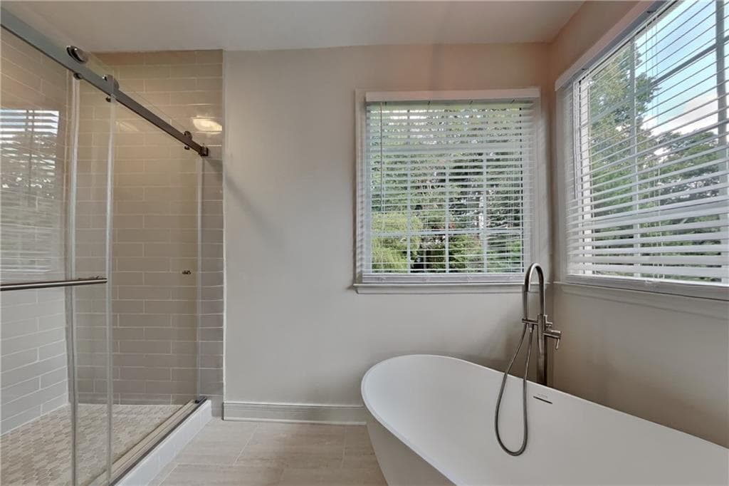 4 bedroom, 4 bathroom, 2,969 sq ft single family residence for rent at 1025 Russell Point, Suwanee, GA 30024 for $3,675 a month — photo 9