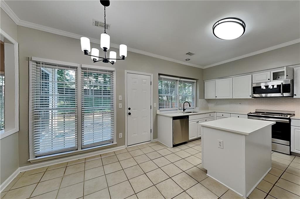 4 bedroom, 3 bathroom, 2,860 sq ft single family residence for rent at 6520 Ganton Drive, Johns Creek, GA 30097 for $3,575 a month — photo 6