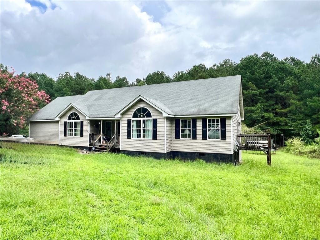 4 bedroom, 2 bathroom, 2,033 sq ft single family residence for sale at 1383 Sims Road, Winder, GA 30680 — photo 1 of 13