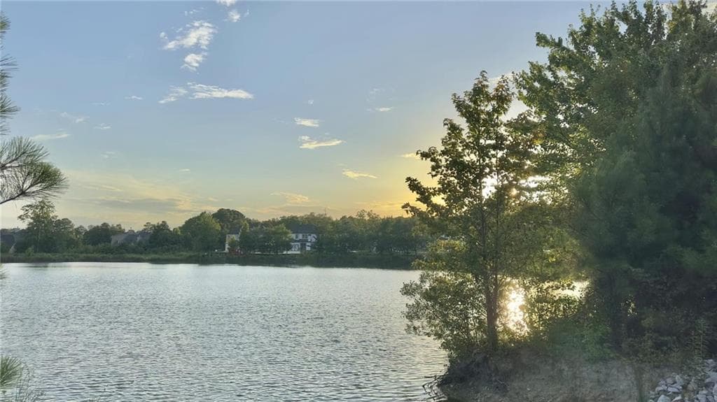 5 bedroom, 3 bathroom, 2,652 sq ft single family residence for rent at 2389 Brown Dove Way, Grayson, GA 30017 for $2,790 a month — photo 3