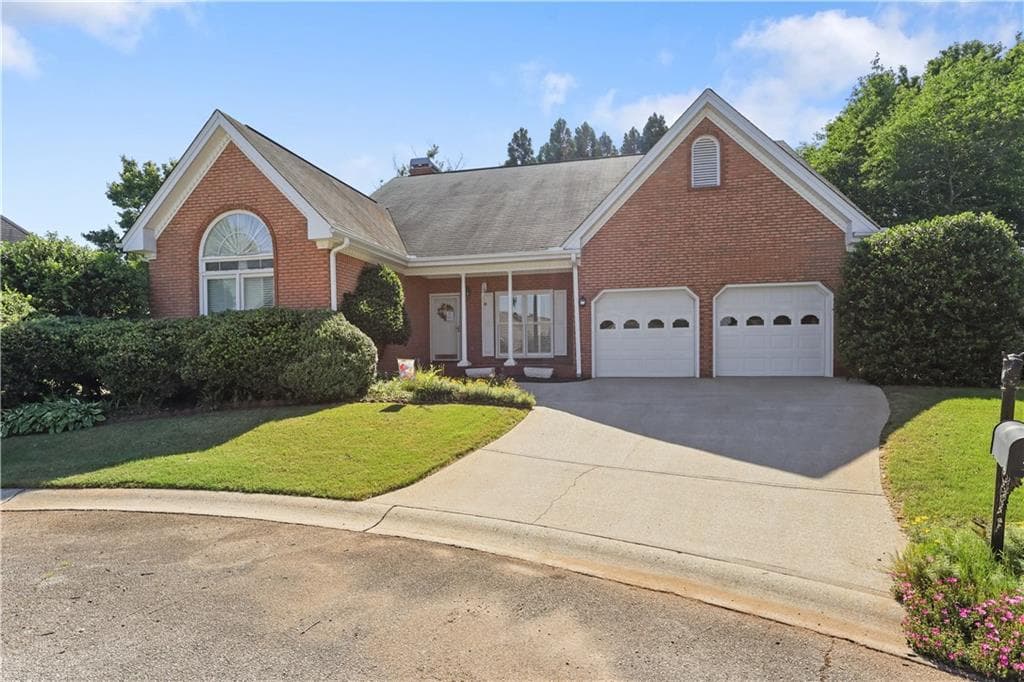 3 bedroom, 2 bathroom, 2,027 sq ft single family residence for sale at 4050 Somerset Ridge, Mcdonough, GA 30253 — photo 2