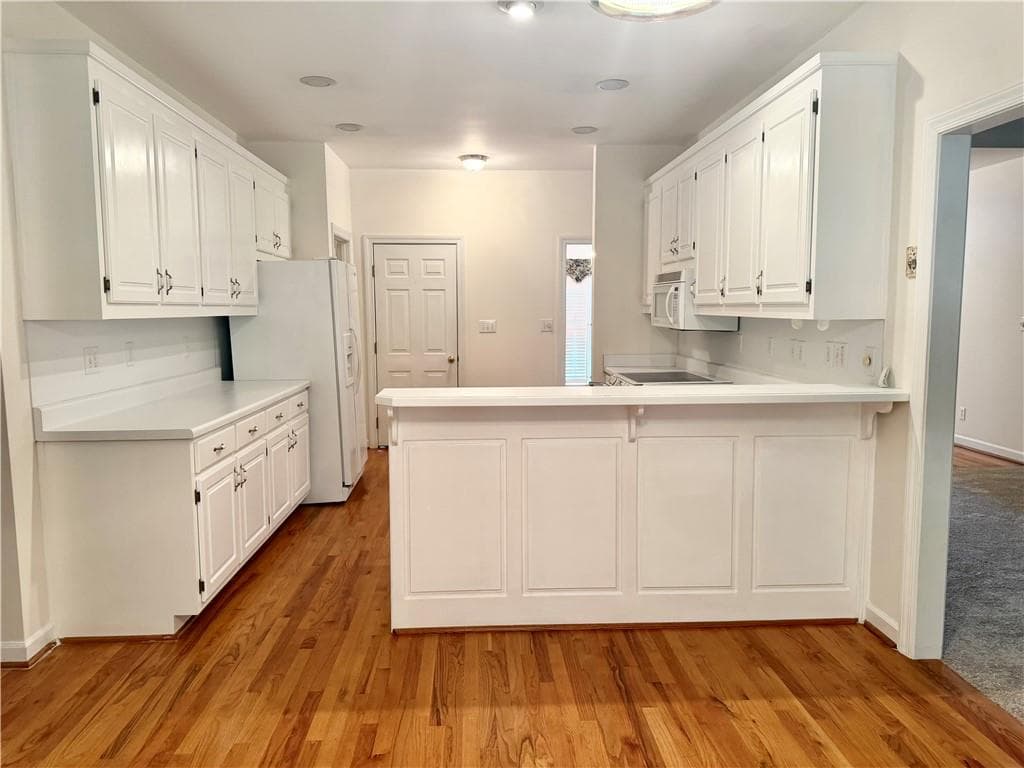 3 bedroom, 2 bathroom, 2,027 sq ft single family residence for sale at 4050 Somerset Ridge, Mcdonough, GA 30253 — photo 9