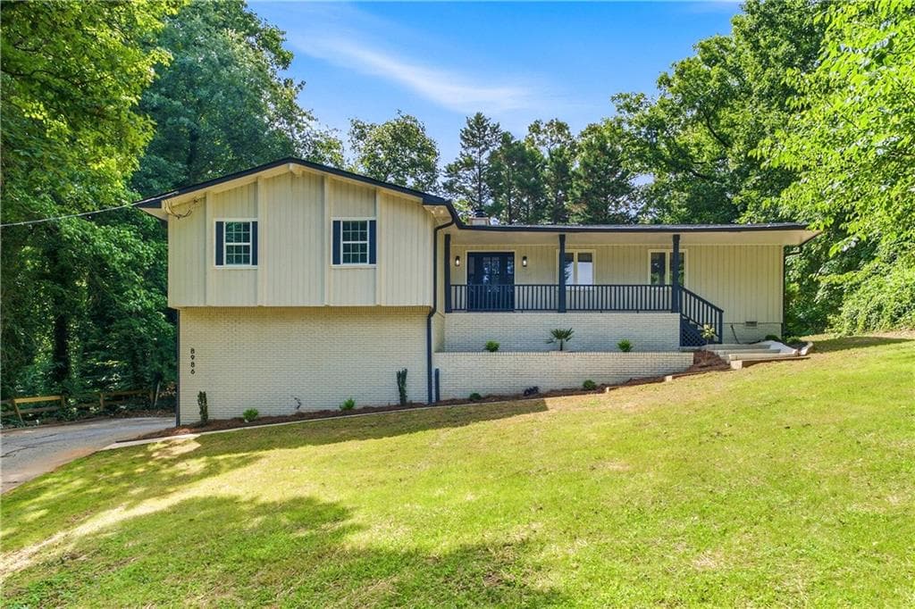 3 bedroom, 2 bathroom, 2,480 sq ft single family residence for sale at 8986 Mandarin Drive, Jonesboro, GA 30236 — photo 2