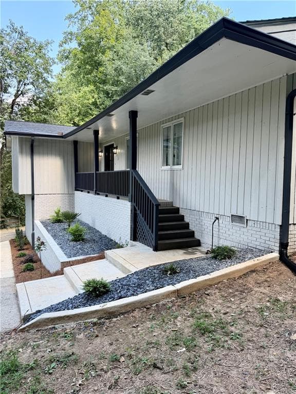 3 bedroom, 2 bathroom, 2,480 sq ft single family residence for sale at 8986 Mandarin Drive, Jonesboro, GA 30236 — photo 3