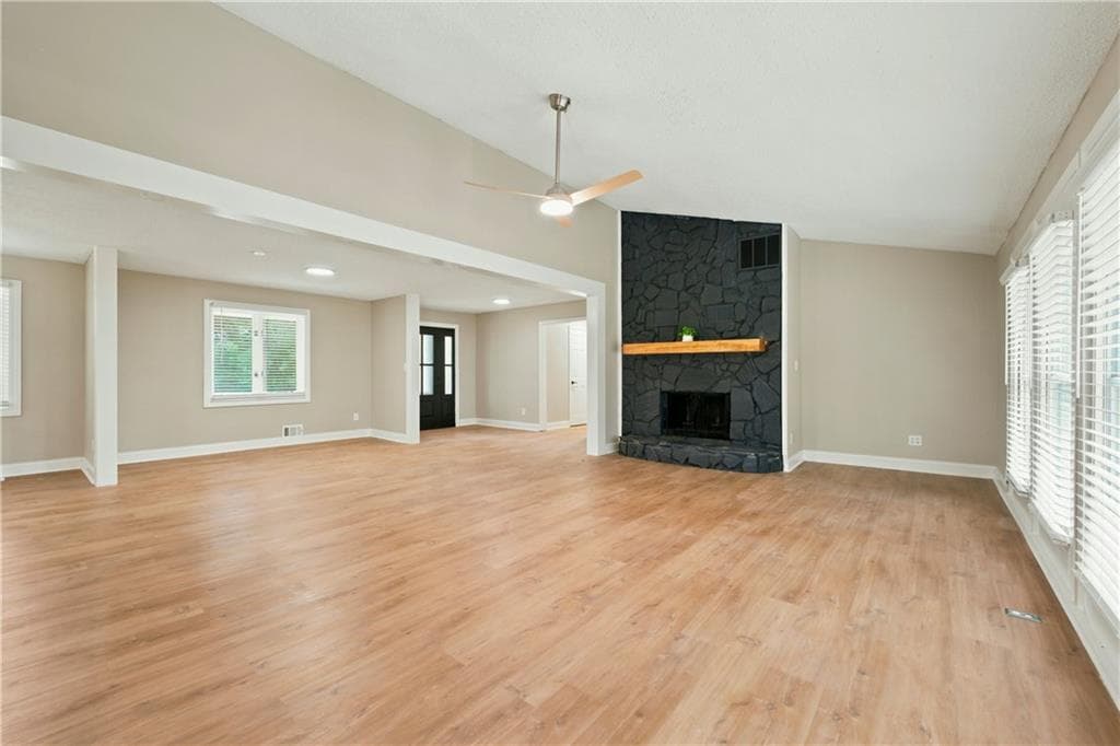 3 bedroom, 2 bathroom, 2,480 sq ft single family residence for sale at 8986 Mandarin Drive, Jonesboro, GA 30236 — photo 9