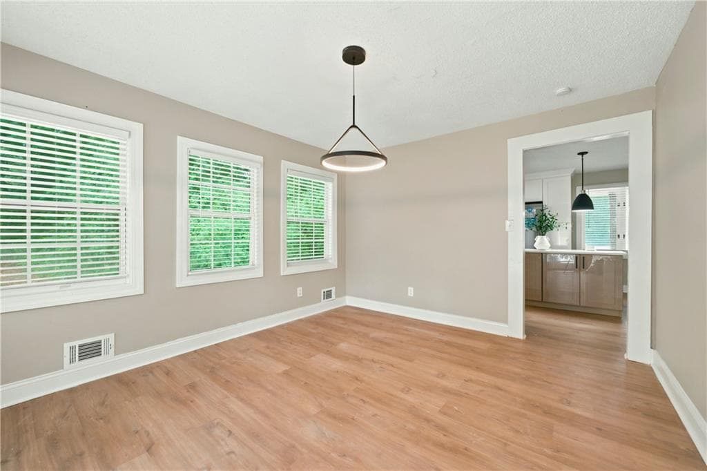 3 bedroom, 2 bathroom, 2,480 sq ft single family residence for sale at 8986 Mandarin Drive, Jonesboro, GA 30236 — photo 10