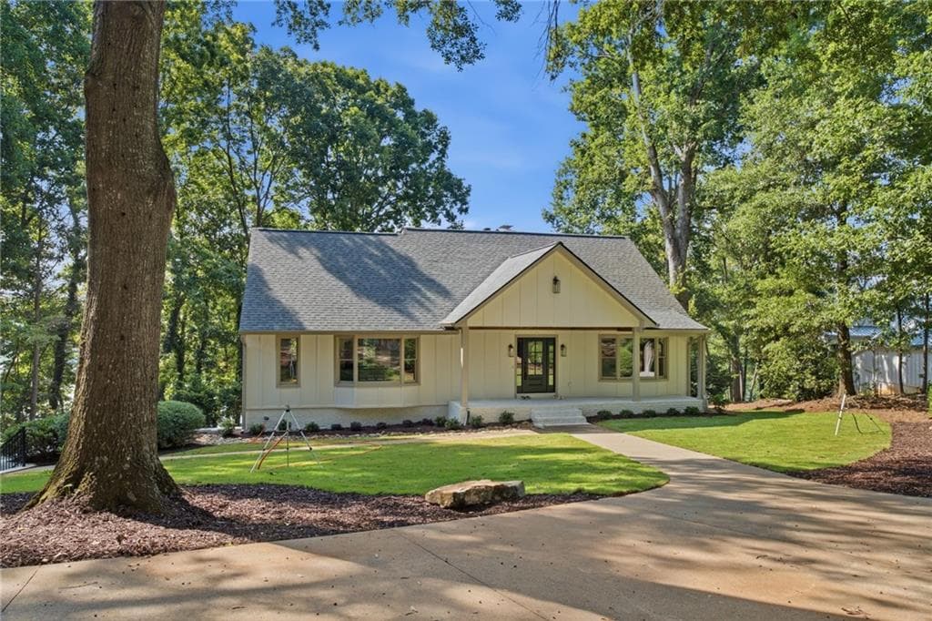 4 bedroom, 5 bathroom, 4,280 sq ft single family residence for sale at 2585 Bridgewater Circle, Gainesville, GA 30506