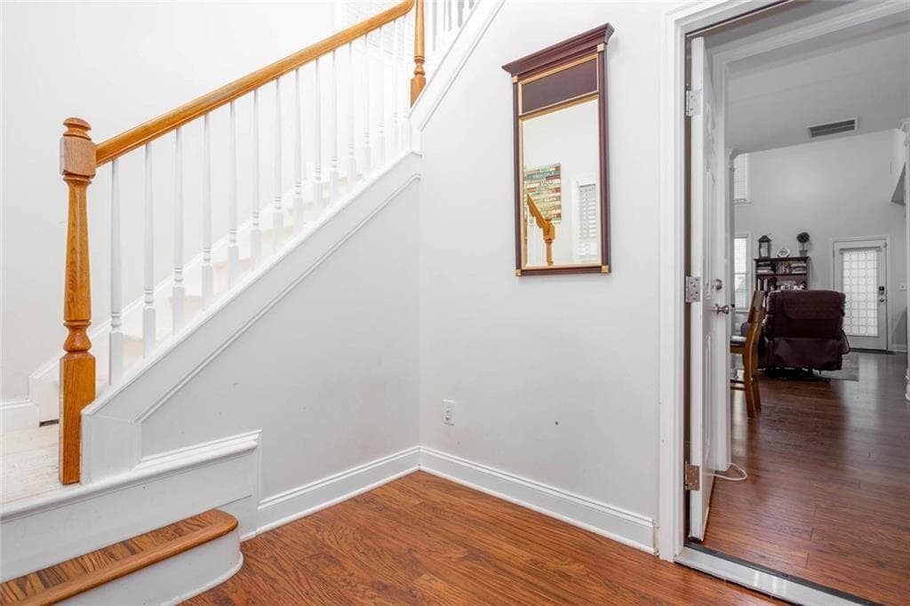 3 bedroom, 3 bathroom, 1,702 sq ft single family residence for sale at 3608 High Battery Bluff, Acworth, GA 30101 — photo 3