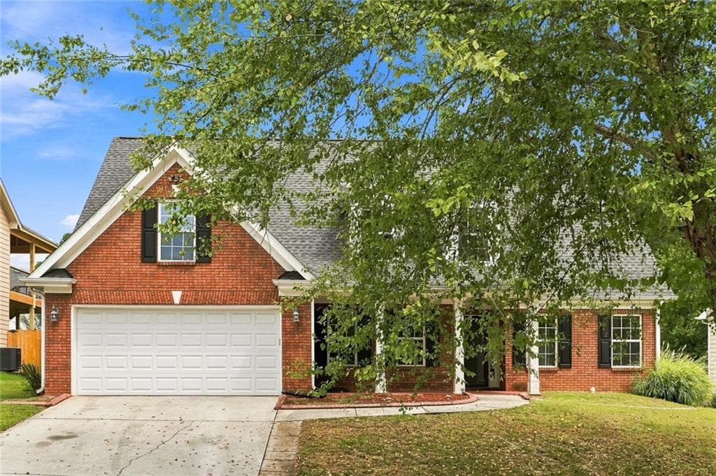 4 bedroom, 3 bathroom, 2,274 sq ft home for sale at 4120 Savannah Ridge Trace, Loganville, GA