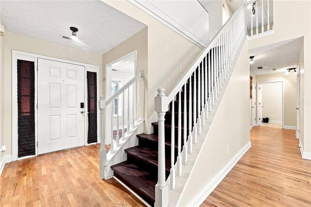 4 bedroom, 3 bathroom, 2,274 sq ft single family residence for sale at 4120 Savannah Ridge Trace, Loganville, GA 30052 — photo 5