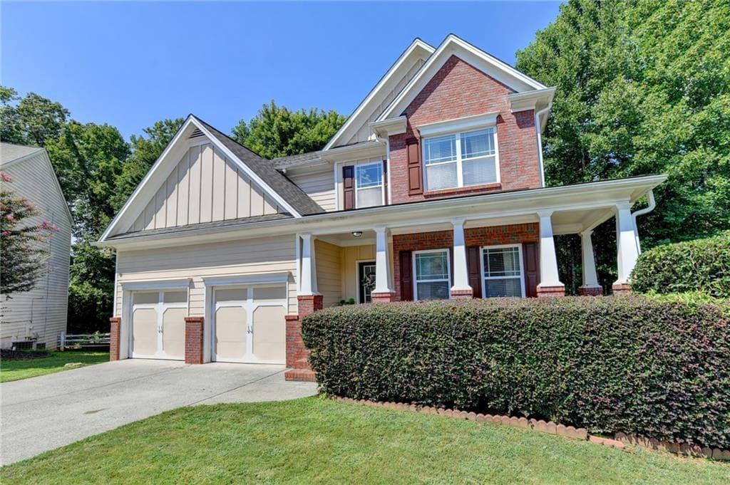 4 bedroom, 3 bathroom, 2,424 sq ft single family residence for sale at 4351 Suwanee Brook Court, Buford, GA 30518 — photo 2