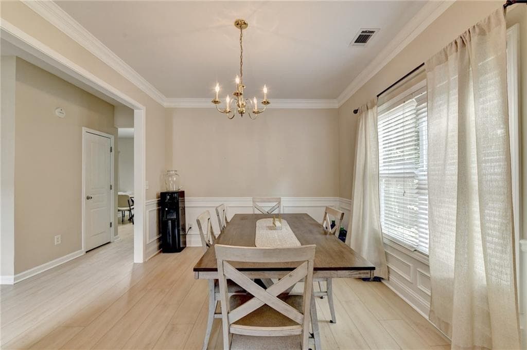 4 bedroom, 3 bathroom, 2,424 sq ft single family residence for sale at 4351 Suwanee Brook Court, Buford, GA 30518 — photo 8