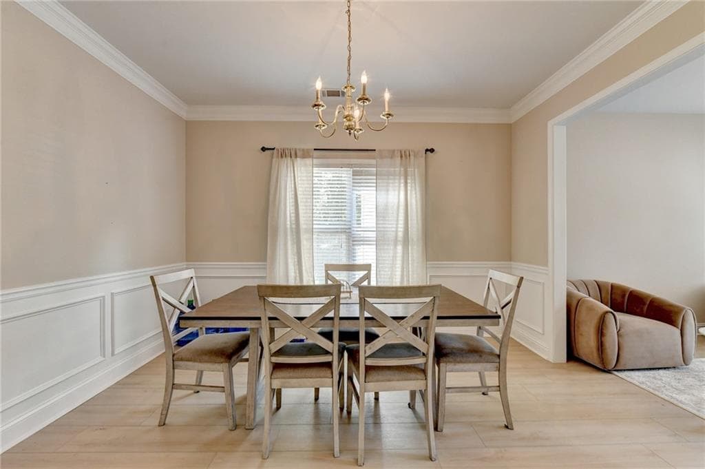 4 bedroom, 3 bathroom, 2,424 sq ft single family residence for sale at 4351 Suwanee Brook Court, Buford, GA 30518 — photo 10