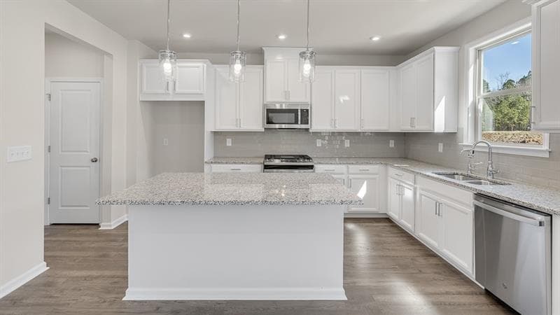 4 bedroom, 3 bathroom, 3,504 sq ft single family residence for rent at 3990 Alderstone Drive, Flowery Branch, GA 30542 for $2,500 a month — photo 5