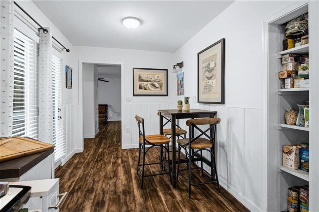 3 bedroom, 2 bathroom, 1,038 sq ft single family residence for sale at 1945 NW Baker Road, Atlanta, GA 30318 — photo 7