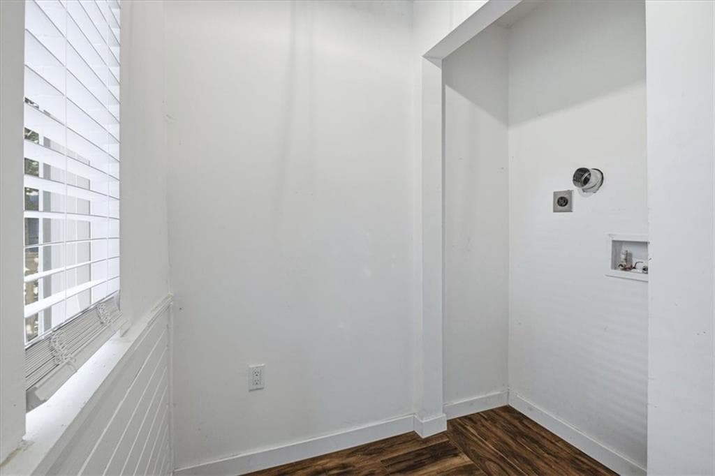 3 bedroom, 2 bathroom, 1,038 sq ft single family residence for sale at 1945 NW Baker Road, Atlanta, GA 30318 — photo 9
