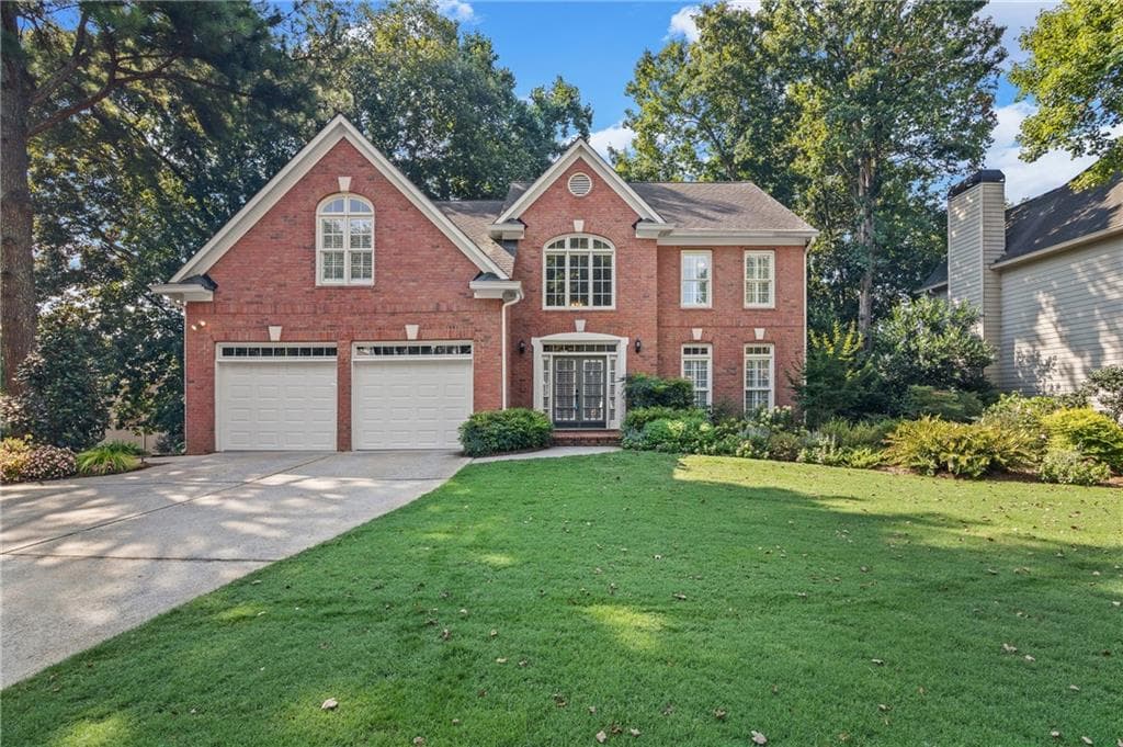 5 bedroom, 4 bathroom, 4,050 sq ft single family residence for sale at 5785 Millwick Drive, Johns Creek, GA 30005 — photo 7