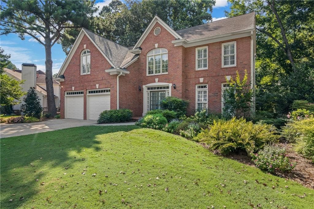 5 bedroom, 4 bathroom, 4,050 sq ft single family residence for sale at 5785 Millwick Drive, Johns Creek, GA 30005 — photo 10