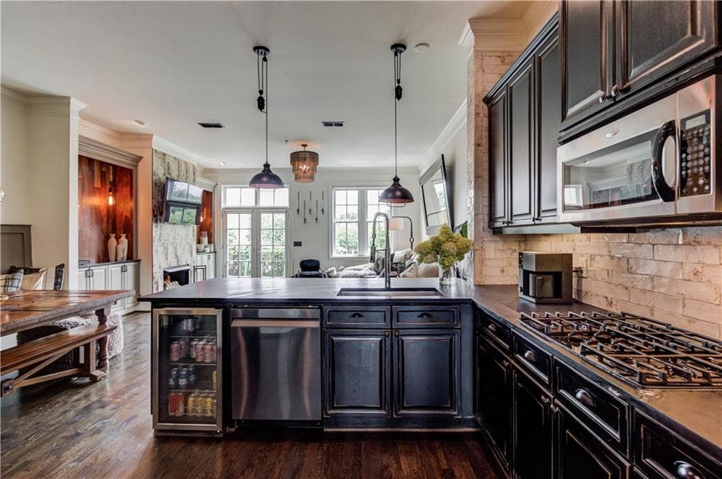 2 bedroom, 3 bathroom, 2,080 sq ft condominium for sale at 3930 Charleston Market Street 218, Suwanee, GA 30024 — photo 5