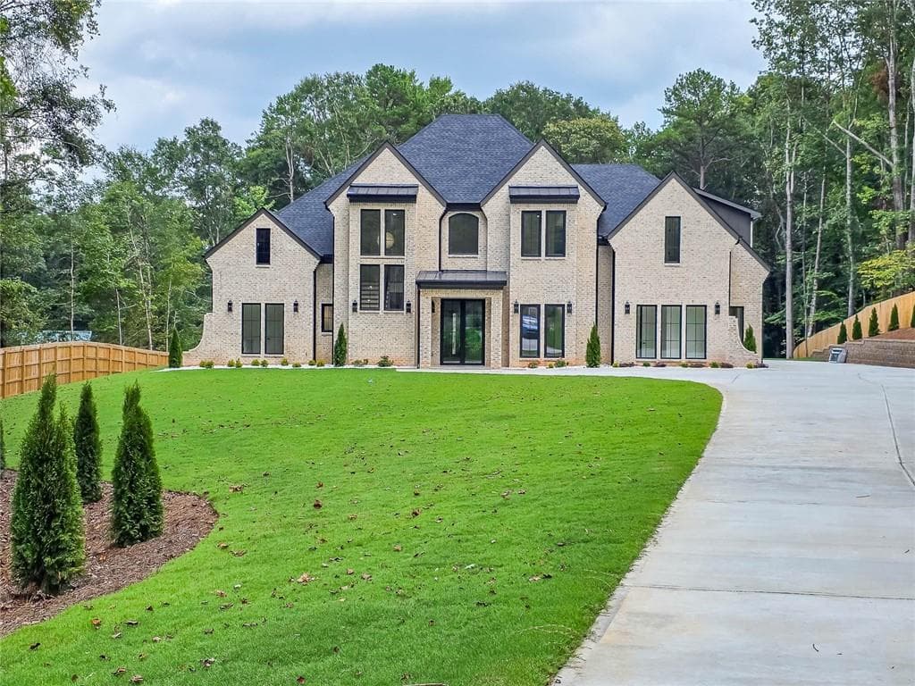 4 bedroom, 6 bathroom, 6,789 sq ft single family residence for sale at 925 Boss Hardy Road, Winder, GA 30680 — photo 2