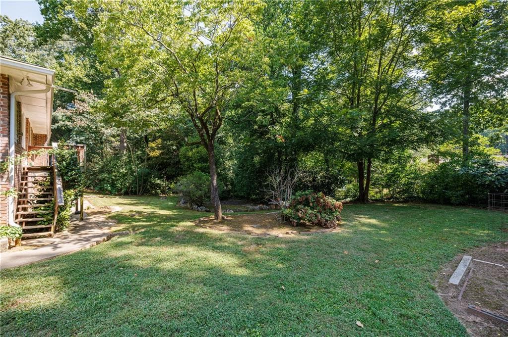 3 bedroom, 2 bathroom, 2,000 sq ft single family residence under contract at 3612 Hershey Lane, Tucker, GA 30084 — photo 7