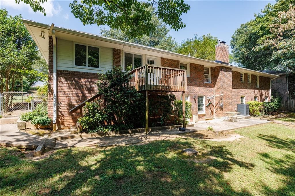 3 bedroom, 2 bathroom, 2,000 sq ft single family residence under contract at 3612 Hershey Lane, Tucker, GA 30084 — photo 9
