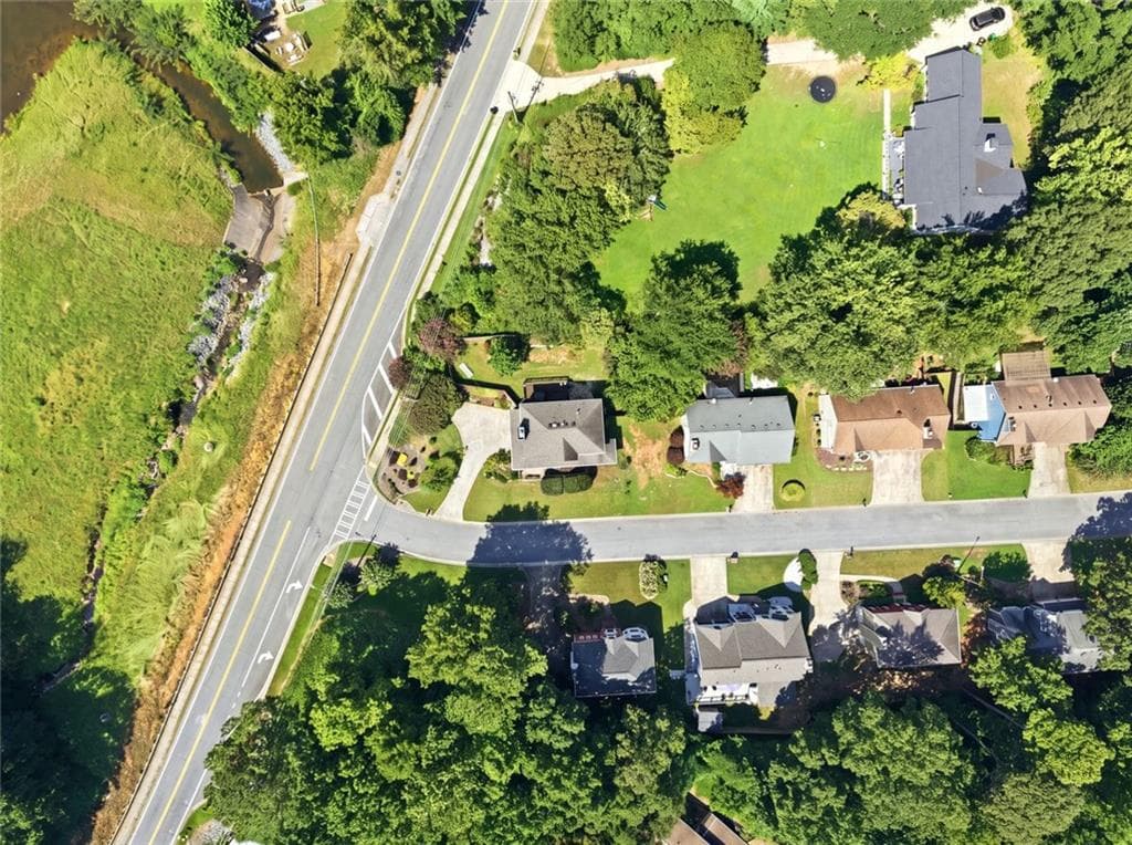 3 bedroom, 3 bathroom, 1,798 sq ft single family residence under contract at 4251 Joshua Way, Kennesaw, GA 30144 — photo 9