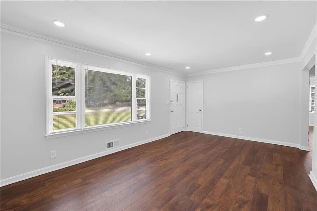 4 bedroom, 2 bathroom, 1,716 sq ft single family residence for sale at 1655 Lucelle Avenue, Stone Mountain, GA 30087 — photo 7