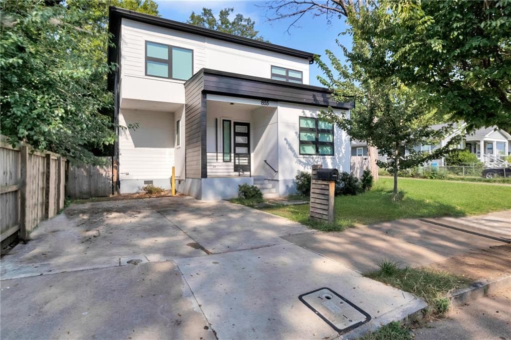 4 bedroom, 3 bathroom, 2,475 sq ft single family residence for sale at 833 Humphries Street, Atlanta, GA 30310