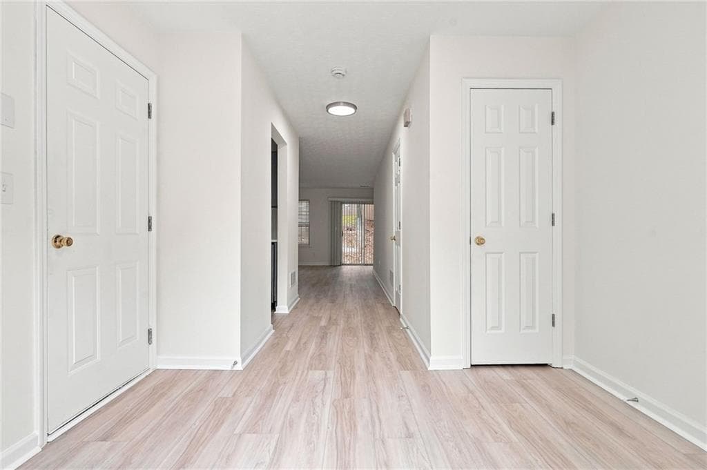 3 bedroom, 3 bathroom, 1,556 sq ft townhouse for sale at 2686 Waverly Hills Drive, Lawrenceville, GA 30044 — photo 3