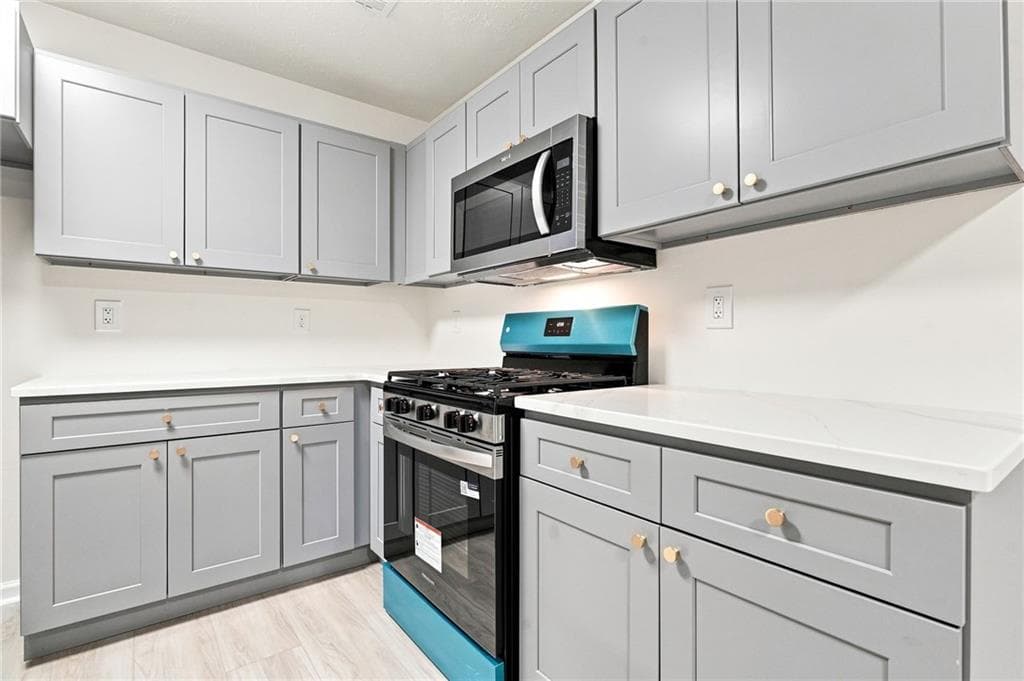 3 bedroom, 3 bathroom, 1,556 sq ft townhouse for sale at 2686 Waverly Hills Drive, Lawrenceville, GA 30044 — photo 8