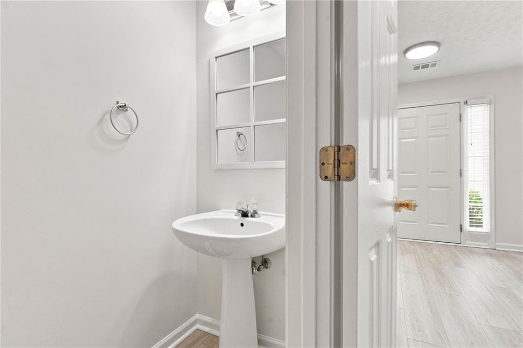 3 bedroom, 3 bathroom, 1,556 sq ft townhouse for sale at 2686 Waverly Hills Drive, Lawrenceville, GA 30044 — photo 10