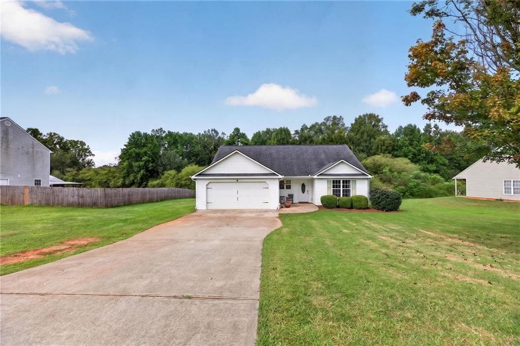 3 bedroom, 2 bathroom, 1,570 sq ft single family residence for sale at 112 Governor Lane, Temple, GA 30179 — photo 2