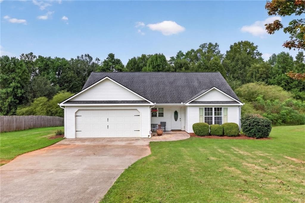 3 bedroom, 2 bathroom, 1,570 sq ft single family residence for sale at 112 Governor Lane, Temple, GA 30179 — photo 3