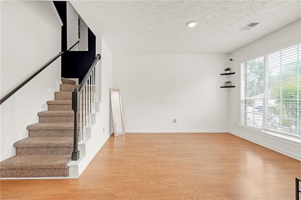 3 bedroom, 3 bathroom, 1,712 sq ft single family residence for sale at 3561 Plum Creek Trail, Kennesaw, GA 30152 — photo 9
