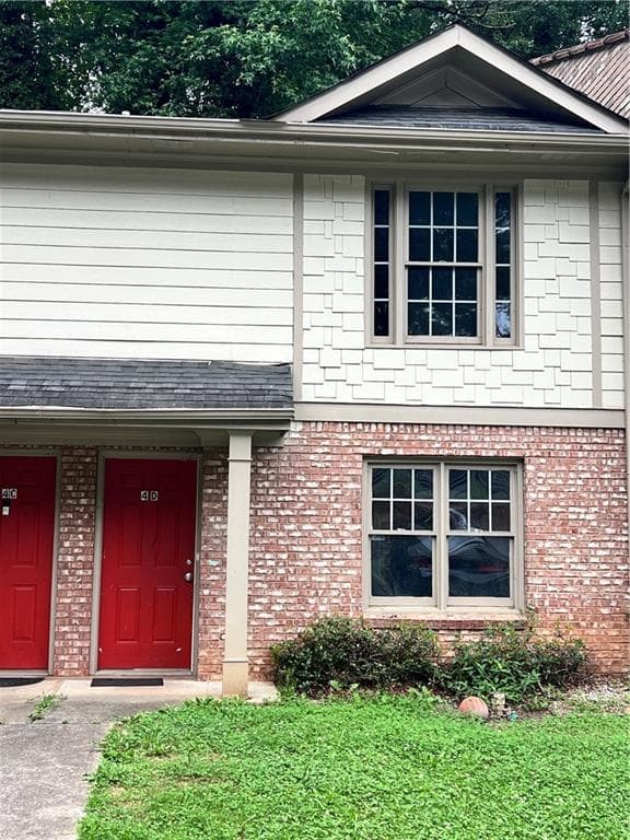 2 bedroom, 2 bathroom, 1,178 sq ft townhouse for sale at 1660 Stanton Road 4D, Atlanta, GA 30311 — photo 1 of 10