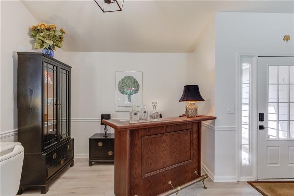 3 bedroom, 2 bathroom, 1,272 sq ft single family residence under contract at 1023 Laurel Green Lane, Sugar Hill, GA 30518 — photo 5